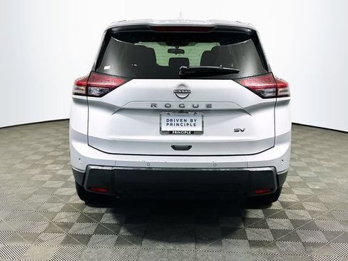 Used 2024 Nissan Rogue SV FWD image 7
