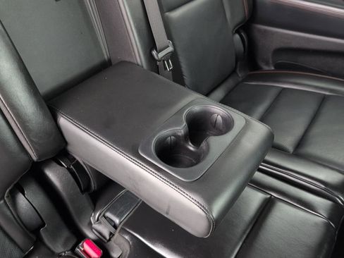 Used 2024 Dodge Durango GT image 17