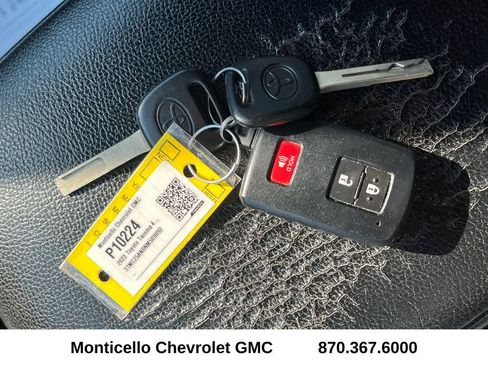 Used 2022 Toyota Tacoma TRD Off-Road image 21