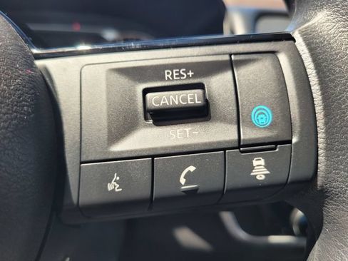 Certified 2023 Nissan Rogue SV FWD image 27