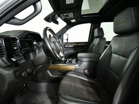 Used 2024 Chevrolet Silverado 3500 High Country w/ Z71 Off-Road Package image 5