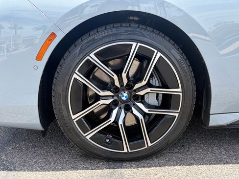 Used 2025 BMW 740i xDrive AWD/4WD image 10