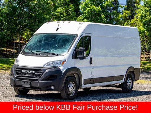 Used 2024 RAM ProMaster 2500 w/ Convenience Group FWD image 1