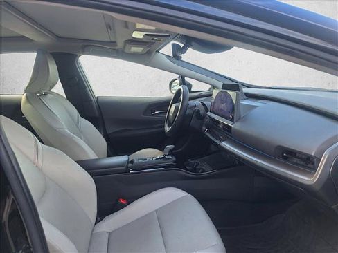 Certified 2023 Toyota Prius XLE FWD image 17