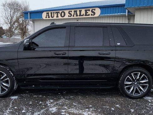 Used 2023 Cadillac Escalade ESV Sport Platinum w/ LPO, ONYX Package AWD/4WD image 15