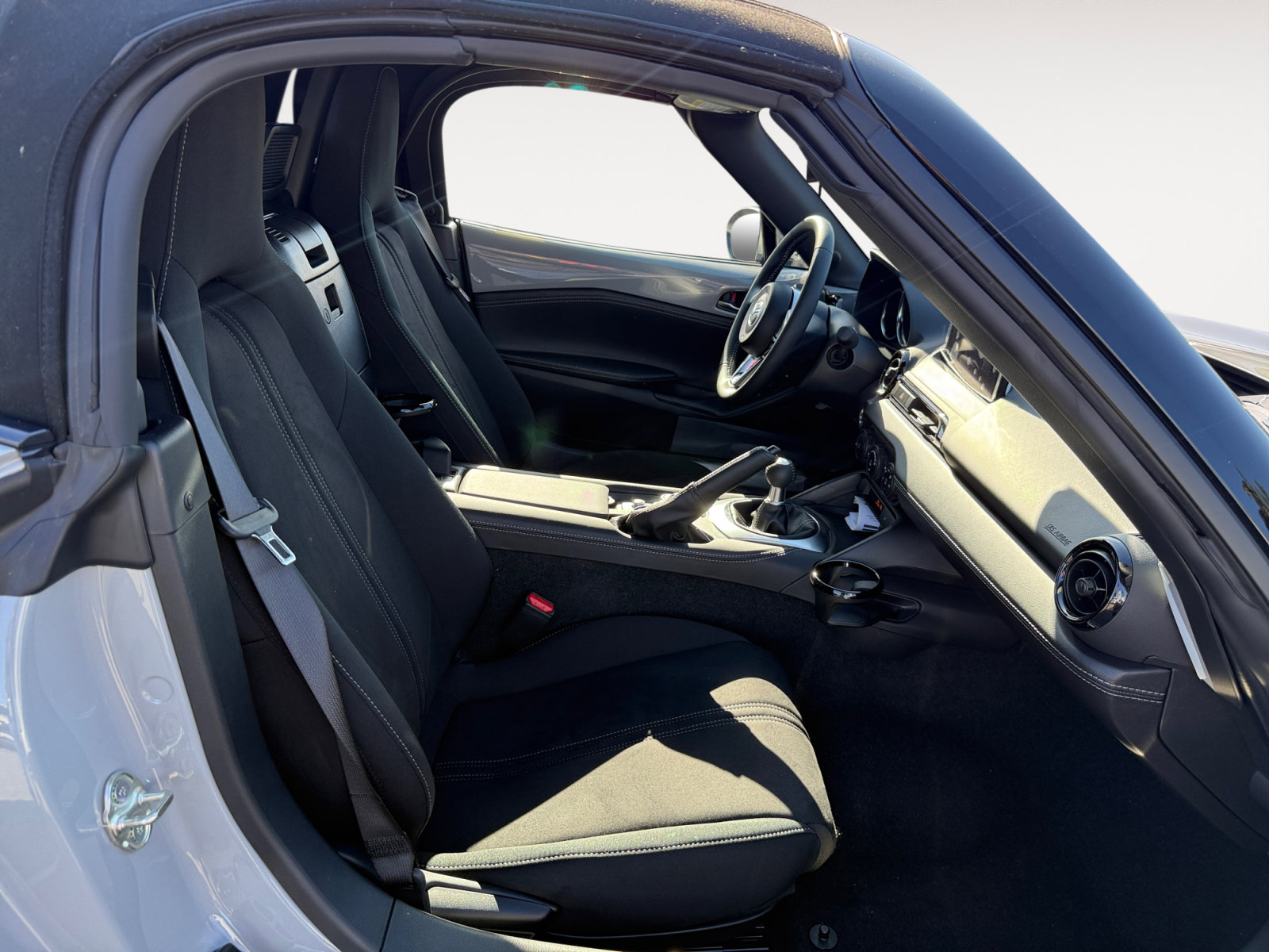 New 2026 MAZDA MX-5 Miata Club w/ Interior Package RWD image 19
