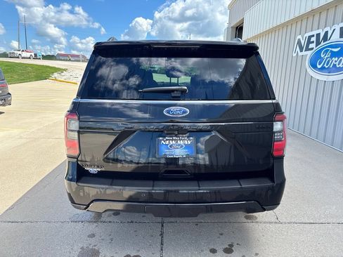 Used 2021 Ford Expedition Max Limited AWD/4WD image 5