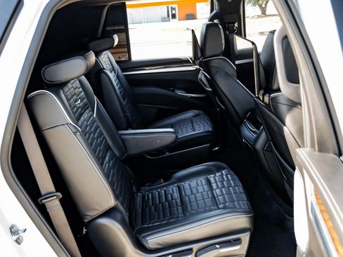 Used 2025 Cadillac Escalade Sport Platinum AWD/4WD image 37