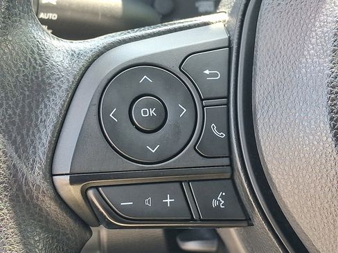 Used 2024 Toyota Corolla LE w/ LE Convenience Package FWD image 21