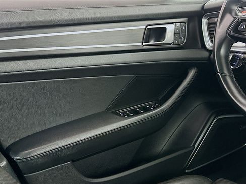 Used 2023 Porsche Panamera 4 Platinum Edition image 15