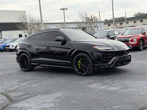 Used 2022 Lamborghini Urus image 4