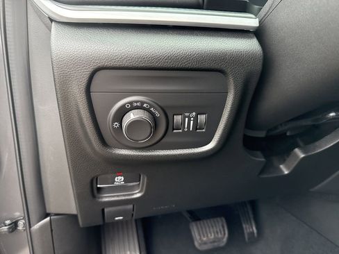 New 2025 Jeep Grand Cherokee 4WD image 16