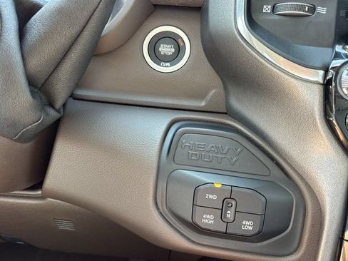 Used 2025 RAM 3500 Laramie AWD/4WD image 30