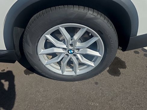 Used 2019 BMW X5 xDrive40i w/ Premium Package 2 AWD/4WD image 7