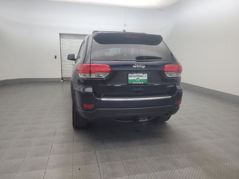 Used 2017 Jeep Grand Cherokee Limited RWD image 6