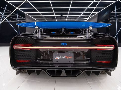 Used 2018 Bugatti Chiron image 16
