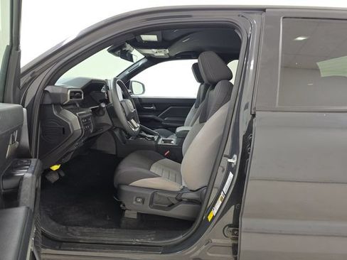 Used 2025 Toyota Tacoma TRD Off-Road AWD/4WD image 2
