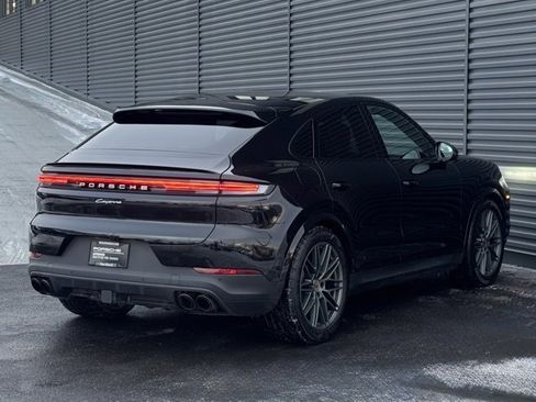 Certified 2024 Porsche Cayenne Coupe image 7