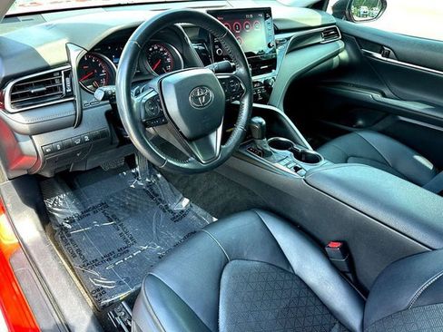 Used 2022 Toyota Camry XSE FWD image 13