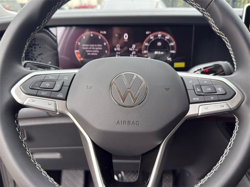 New 2026 Volkswagen Tiguan SE image 11