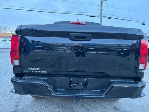 Used 2023 Chevrolet Colorado W/T image 7