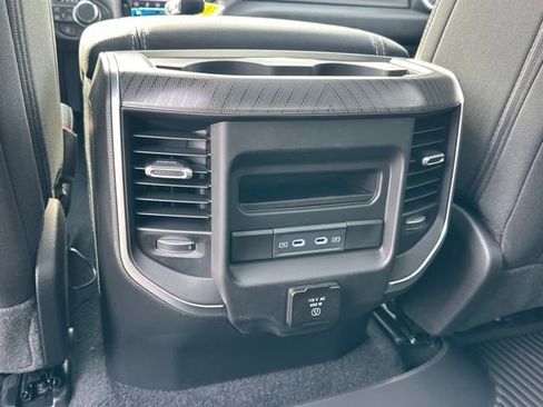 New 2026 RAM 1500 4x4 Crew Cab image 15