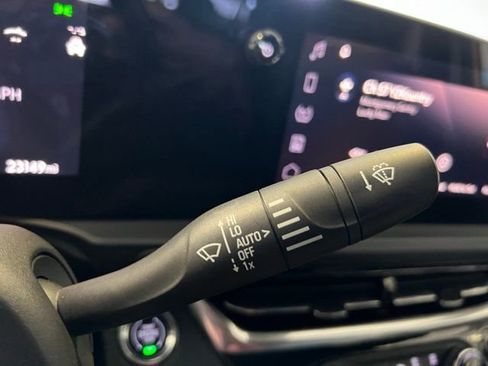 Used 2024 Buick Envista Sport Touring w/ Convenience I Package FWD image 17