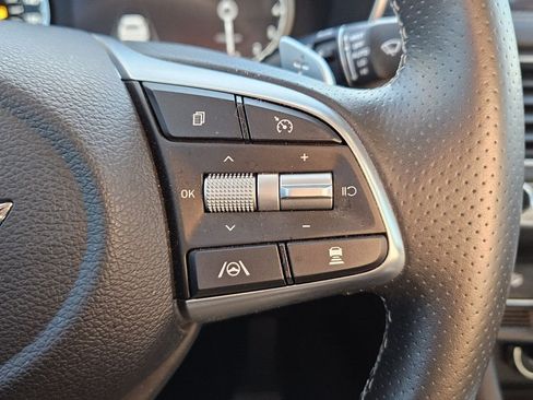 Used 2023 Genesis G70 3.3T RWD image 22