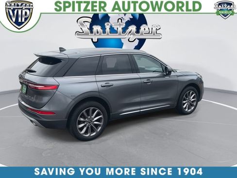 Used 2022 Lincoln Corsair AWD w/ Premium Package image 9