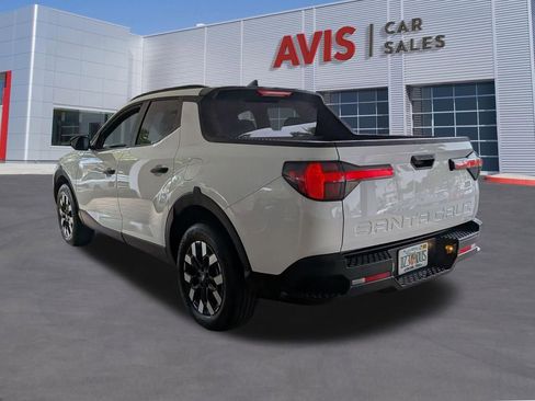 Used 2025 Hyundai Santa Cruz SEL FWD image 10