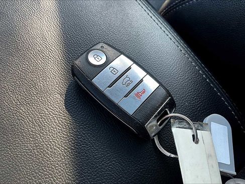 Used 2019 Kia Sorento EX image 14