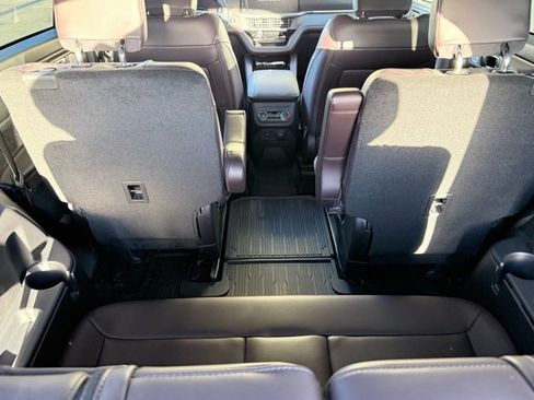 Used 2026 Ford Explorer Platinum w/ LUX Leather Package image 12