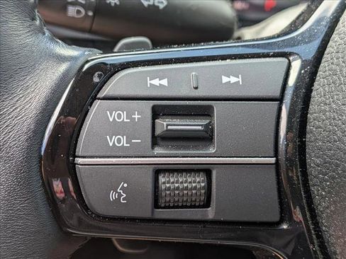 Used 2023 Honda Accord Touring image 11