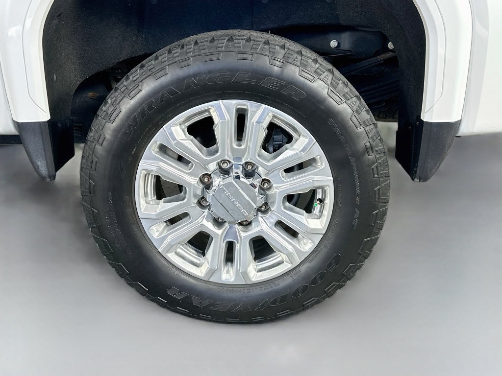 Used 2023 GMC Sierra 3500 Denali AWD/4WD image 33