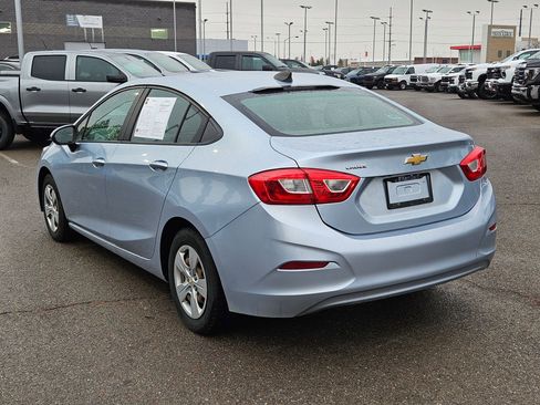 Used 2017 Chevrolet Cruze LS image 5