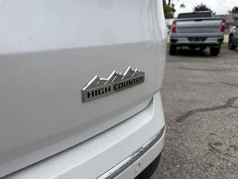 Used 2018 Chevrolet Traverse High Country AWD/4WD image 24