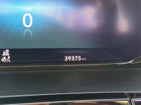 Certified 2024 Volkswagen Atlas Cross Sport SE image 33