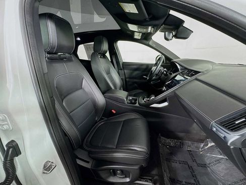 Used 2024 Jaguar E-PACE R-Dynamic SE image 28