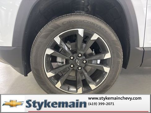 New 2026 Chevrolet Equinox RS w/ Convenience Package III AWD/4WD image 11