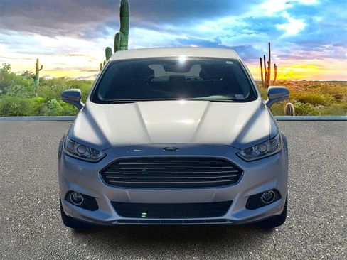 Used 2016 Ford Fusion SE image 6