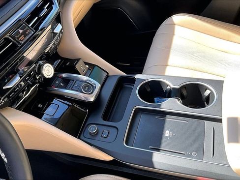 Certified 2025 Acura MDX w/ Technology Package image 18