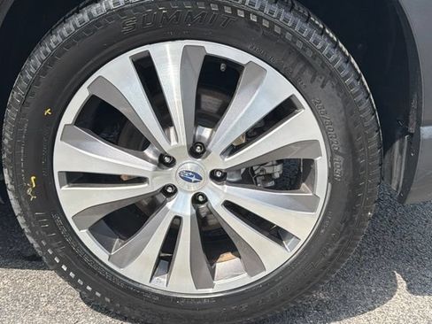 Used 2022 Subaru Ascent Limited AWD/4WD image 53