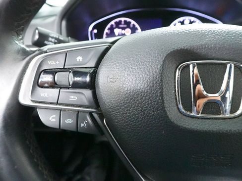 Used 2018 Honda Accord Sport image 10