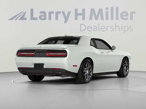 Used 2015 Dodge Challenger R/T w/ Quick Order Package 28B R/T RWD image 5