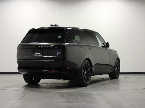 Used 2023 Land Rover Range Rover Long Wheelbase SE AWD/4WD image 4