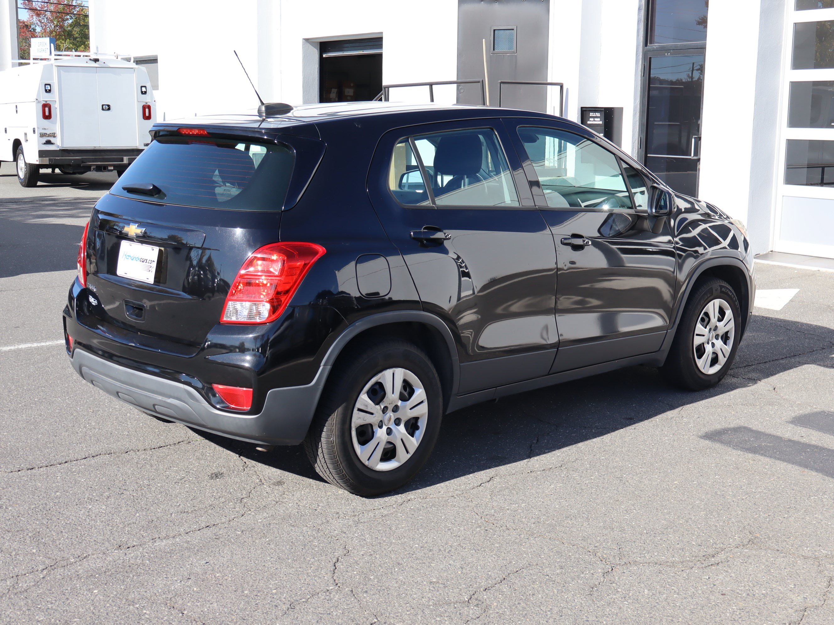 Used 2018 Chevrolet Trax LS FWD image 10