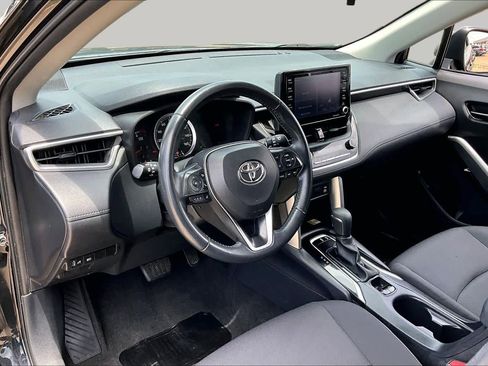 Used 2022 Toyota Corolla Cross LE FWD image 17