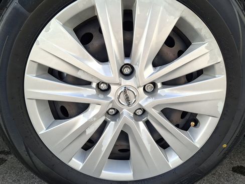 Certified 2022 Nissan Sentra S image 25