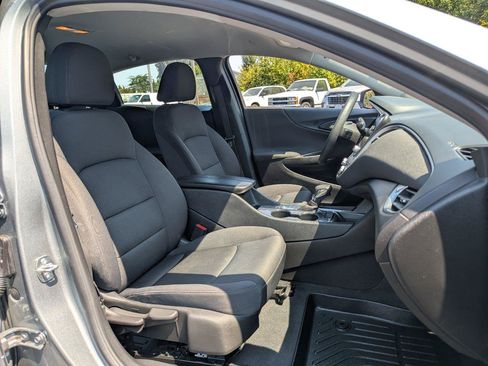 Used 2023 Chevrolet Malibu LT FWD image 33