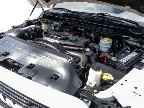 Used 2017 RAM 2500 SLT image 53